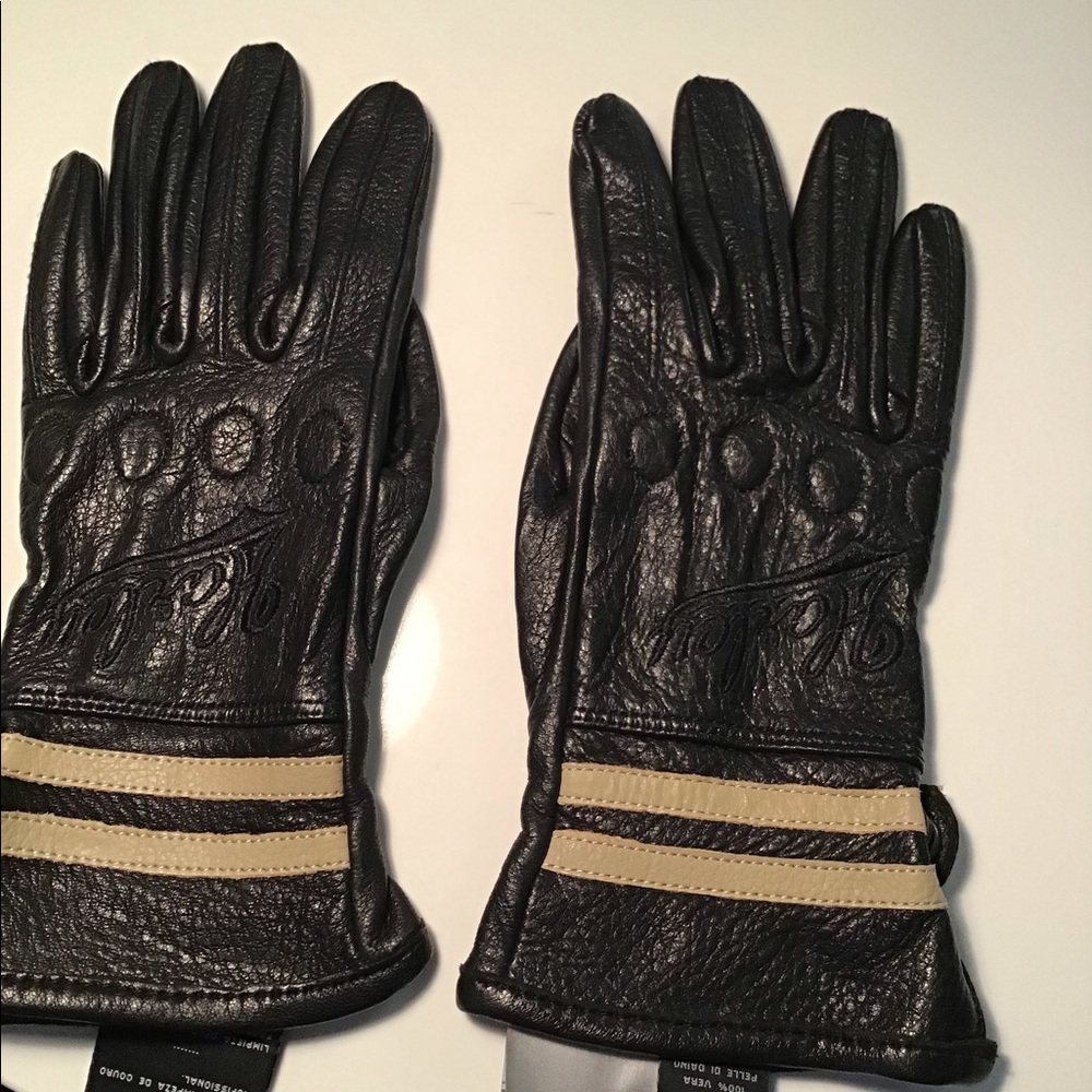 Harley Davidson women’s gloves Medium